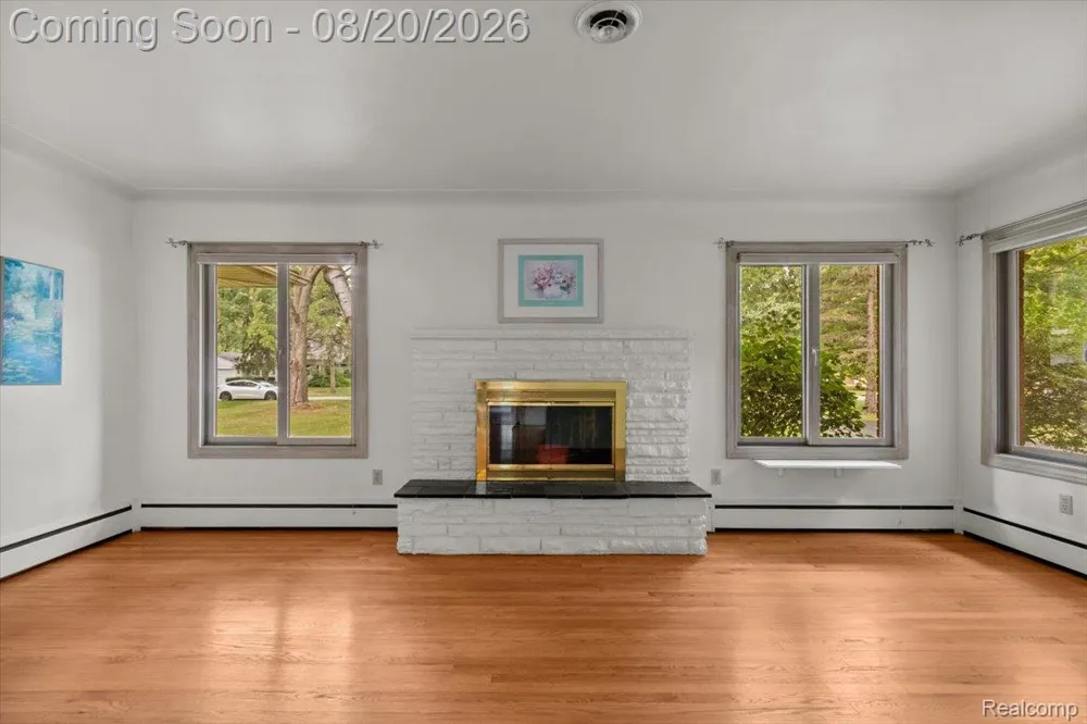 5860 Wright Drive Troy City, MI 48098
