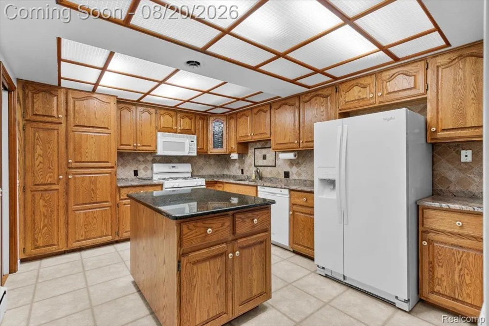 5860 Wright Drive Troy City, MI 48098