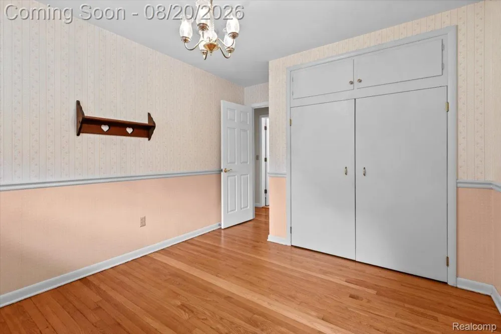 5860 Wright Drive Troy City, MI 48098