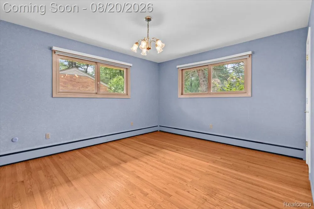 5860 Wright Drive Troy City, MI 48098
