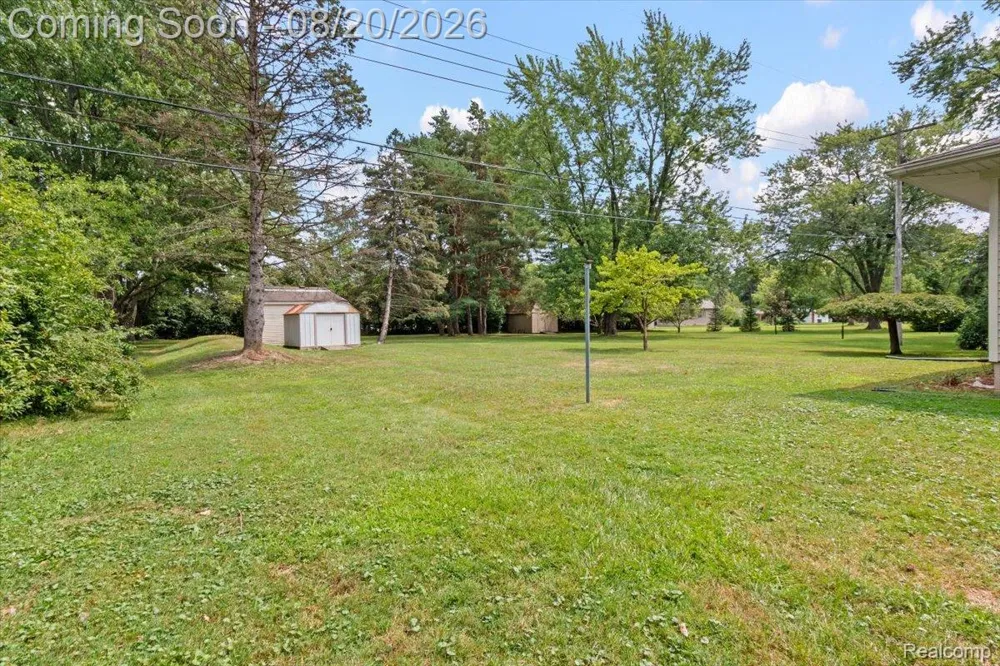 5860 Wright Drive Troy City, MI 48098