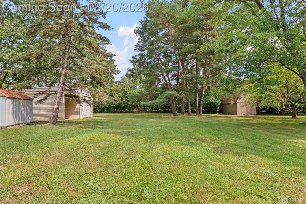 5860 Wright Drive Troy City, MI 48098