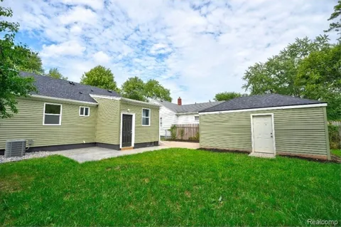 1305 Huron Street