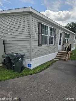27 Cardinal Hill Dr. Drive Orion Charter Township, MI 48359