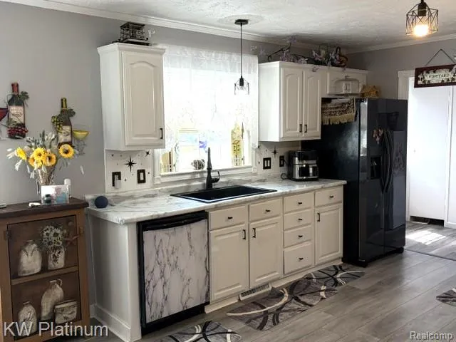 6196 Green Lake Court Kimball Township, MI 48074