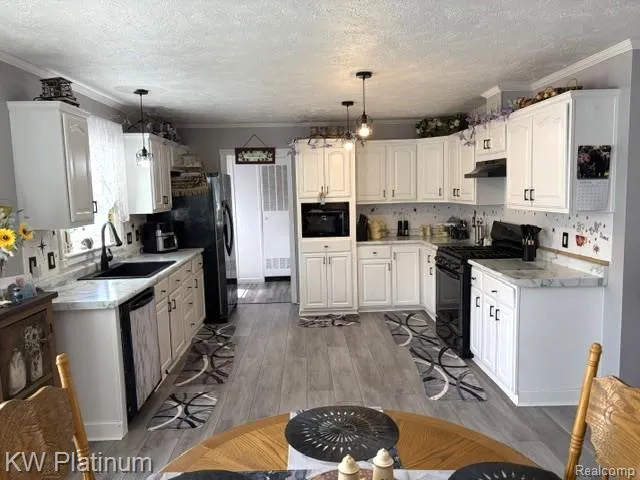 6196 Green Lake Court Kimball Township, MI 48074