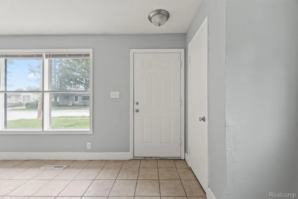 26565 Brush Street Madison Heights City, MI 48071