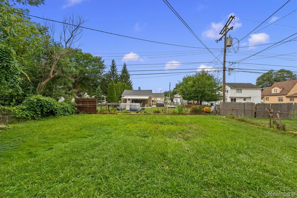 26565 Brush Street Madison Heights City, MI 48071