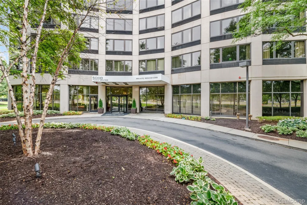 5000 Town Center #26-06 Southfield City, MI 48075