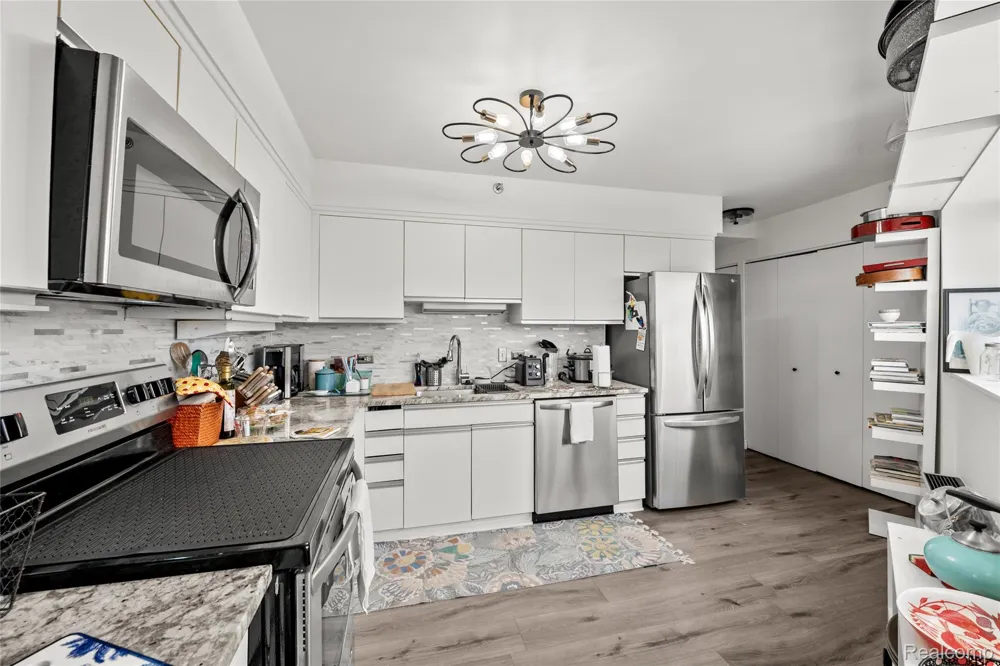 5000 Town Center #26-06 Southfield City, MI 48075