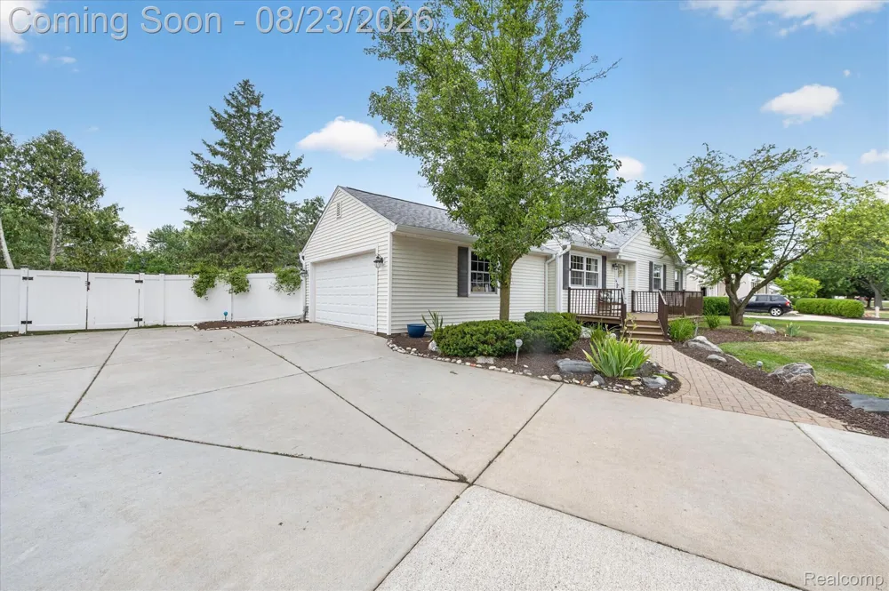 551 Gamma Road Walled Lake City, MI 48390