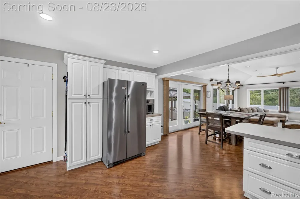 551 Gamma Road Walled Lake City, MI 48390