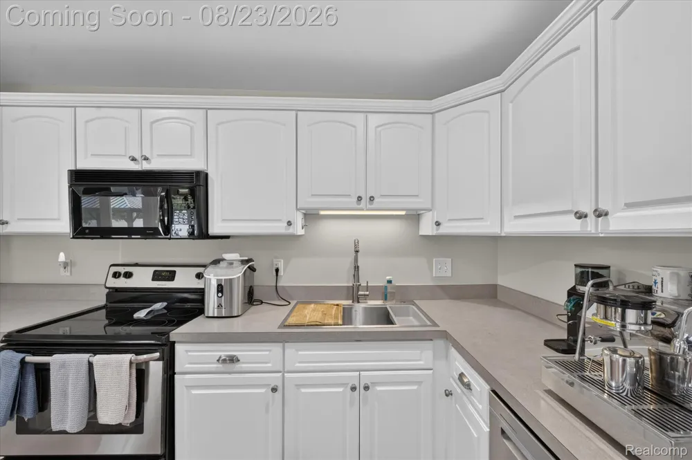 551 Gamma Road Walled Lake City, MI 48390