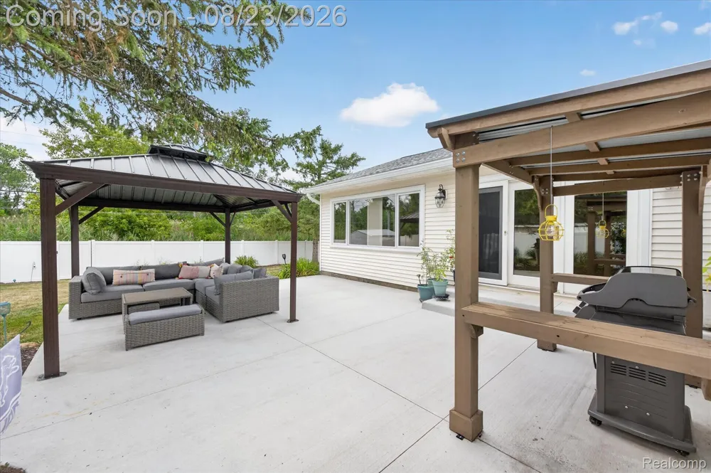 551 Gamma Road Walled Lake City, MI 48390