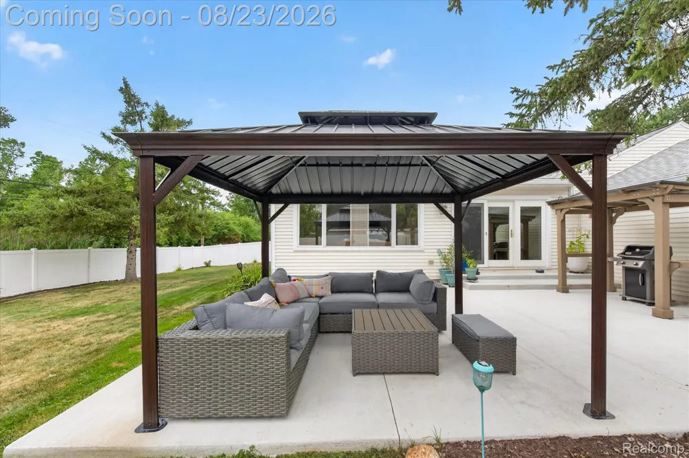 551 Gamma Road Walled Lake City, MI 48390