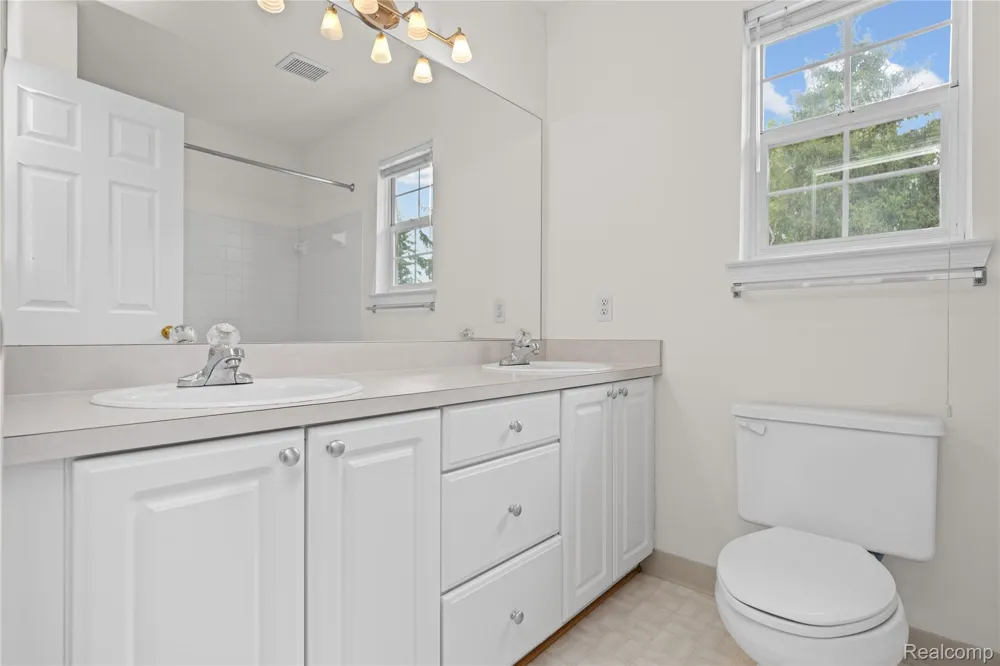 47258 Scarlet Drive Novi City, MI 48374