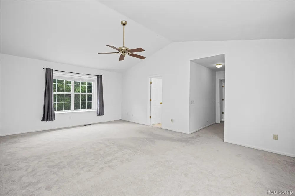 47258 Scarlet Drive Novi City, MI 48374