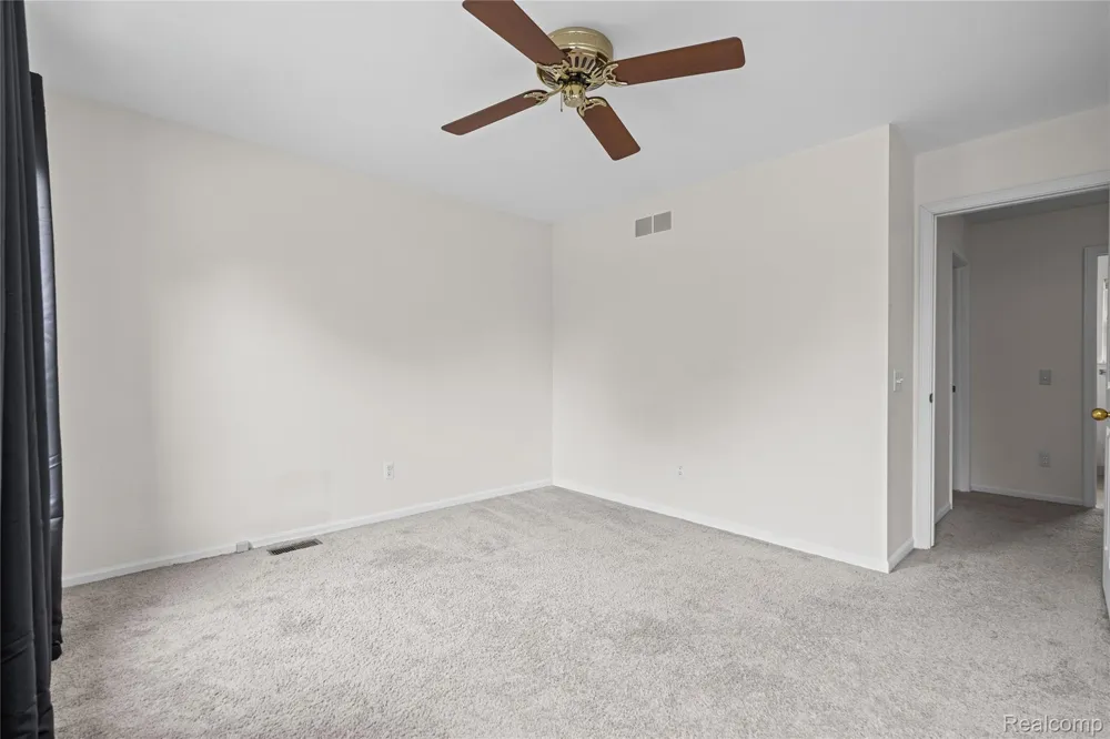 47258 Scarlet Drive Novi City, MI 48374