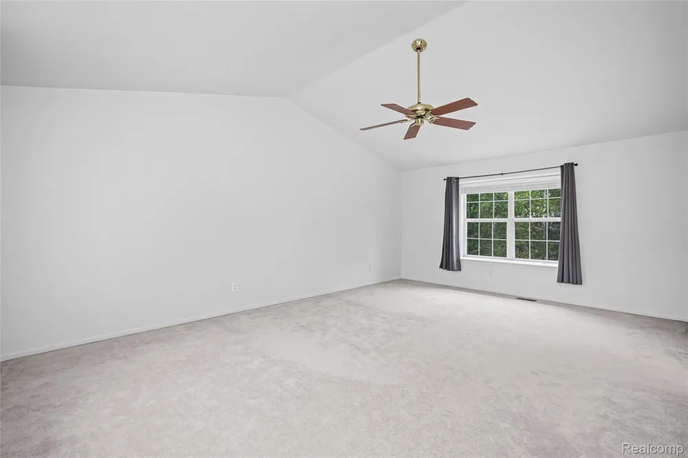 47258 Scarlet Drive Novi City, MI 48374