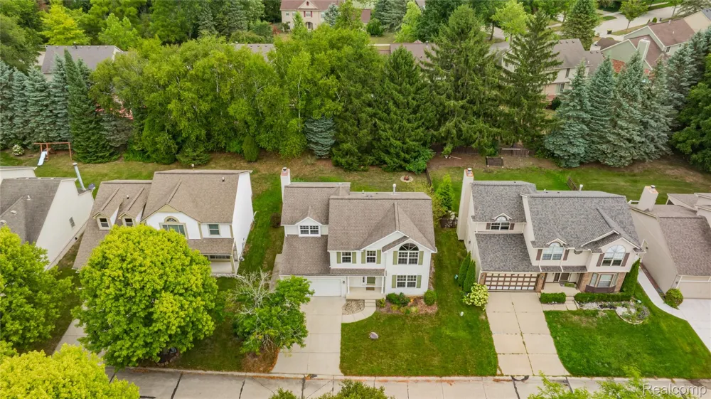 47258 Scarlet Drive Novi City, MI 48374