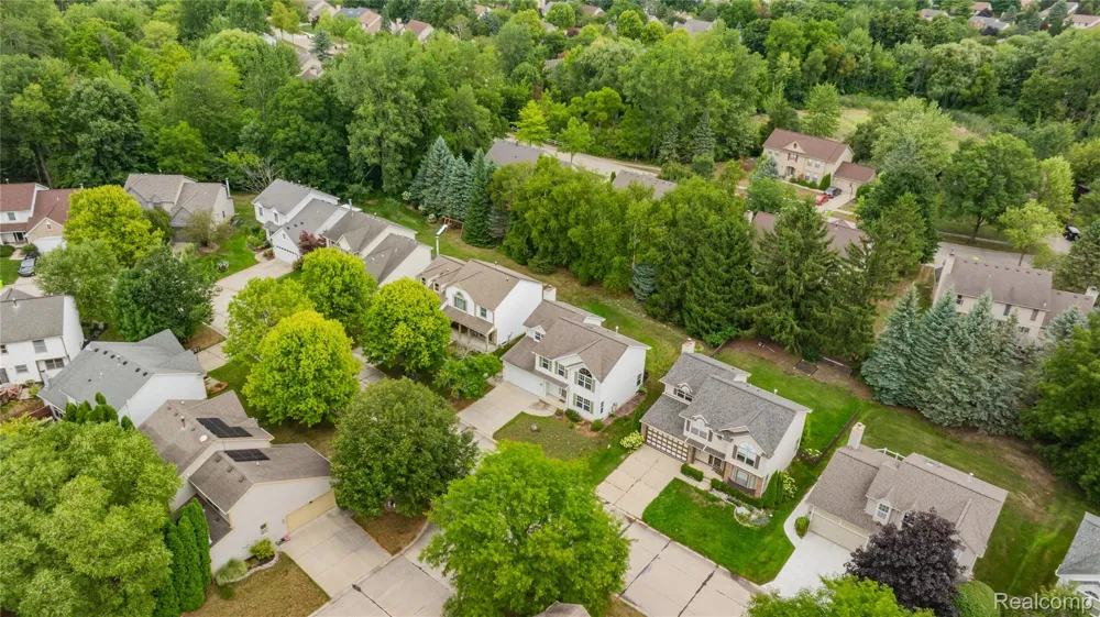 47258 Scarlet Drive Novi City, MI 48374