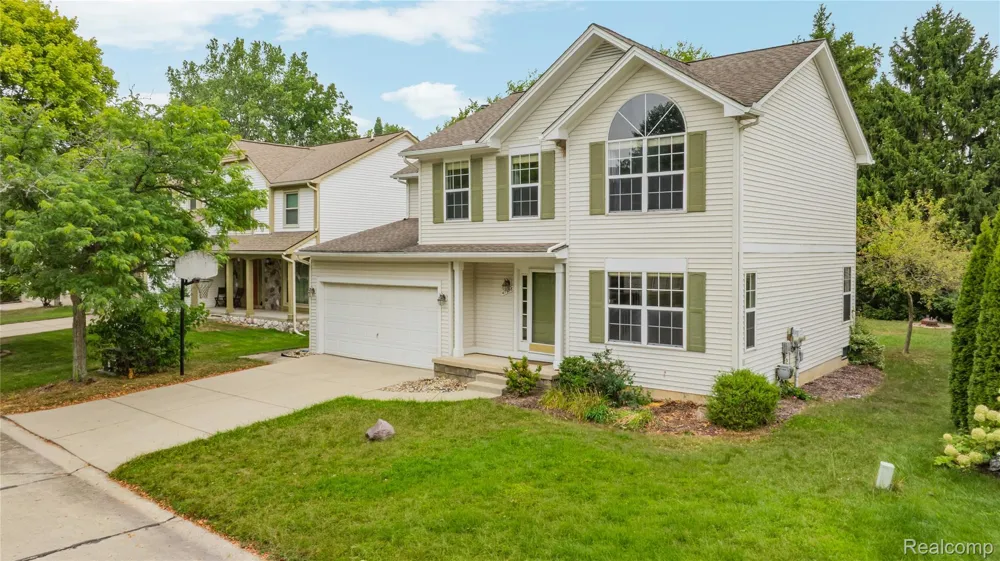 47258 Scarlet Drive Novi City, MI 48374