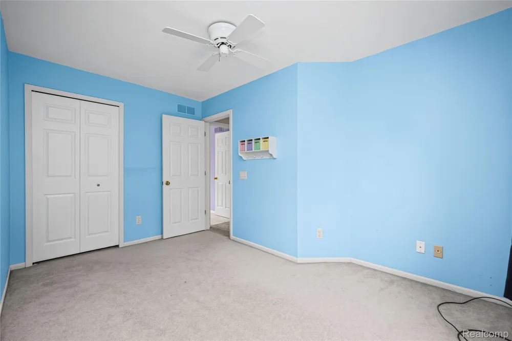 47258 Scarlet Drive Novi City, MI 48374