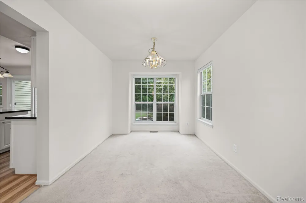 47258 Scarlet Drive Novi City, MI 48374