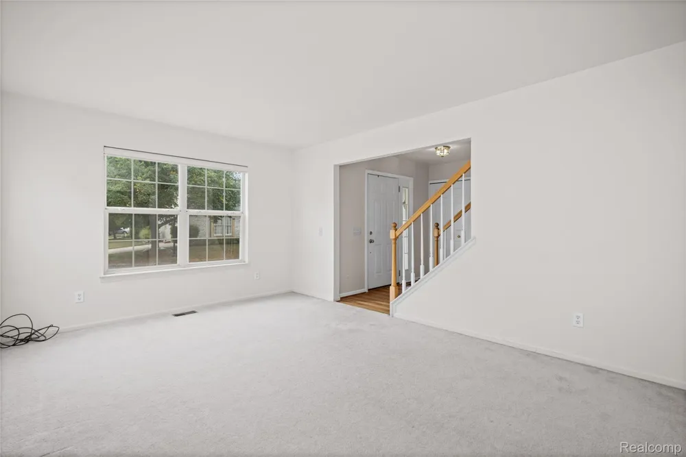 47258 Scarlet Drive Novi City, MI 48374