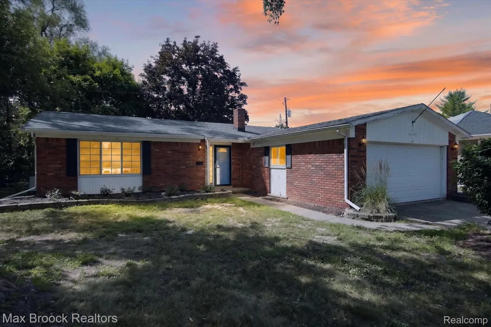 42459 Postiff Avenue Plymouth Charter Township, MI 48170