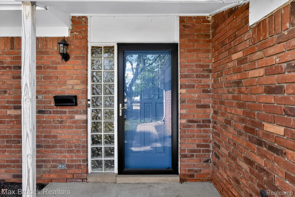 42459 Postiff Avenue Plymouth Charter Township, MI 48170