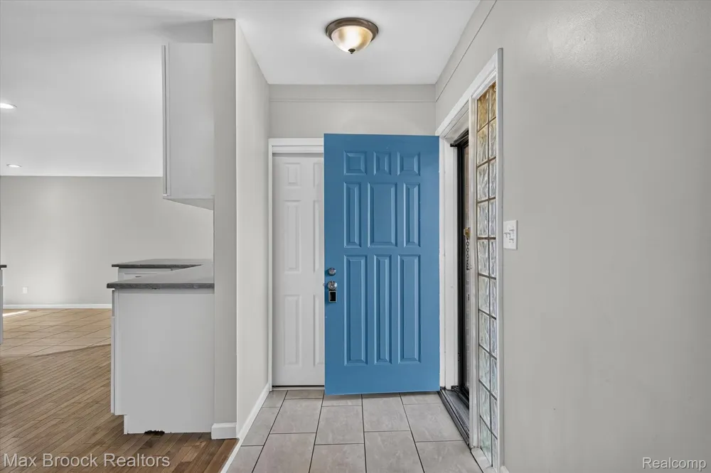 42459 Postiff Avenue Plymouth Charter Township, MI 48170