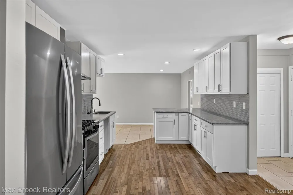 42459 Postiff Avenue Plymouth Charter Township, MI 48170