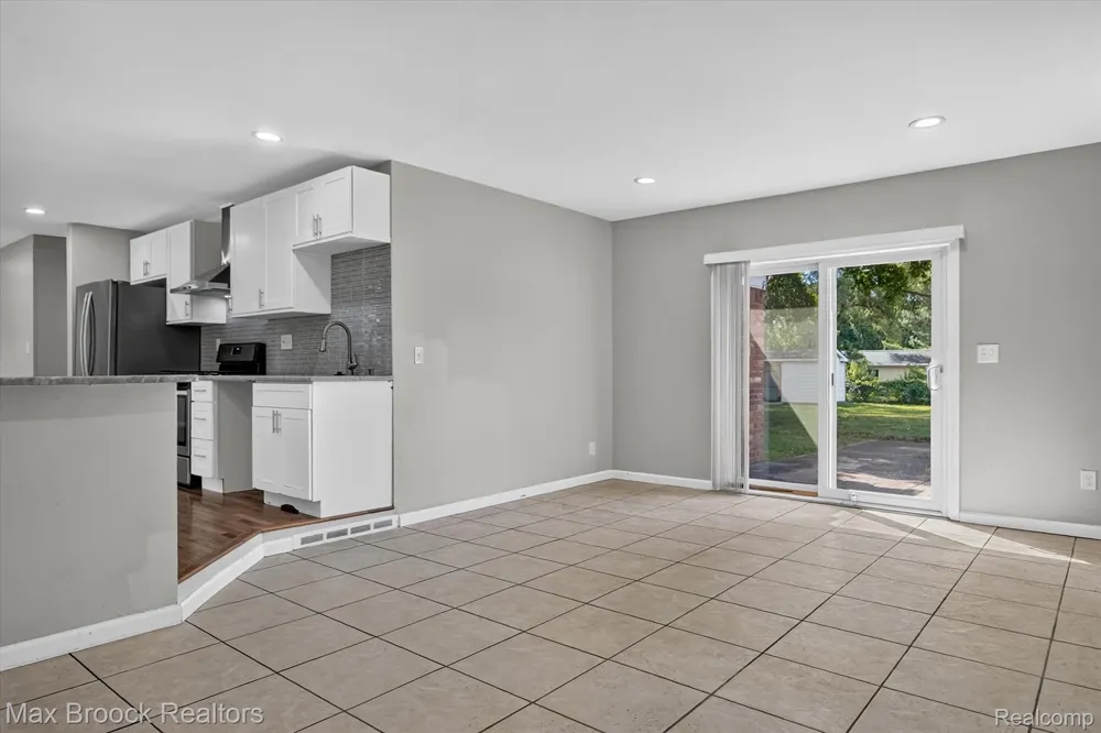 42459 Postiff Avenue Plymouth Charter Township, MI 48170