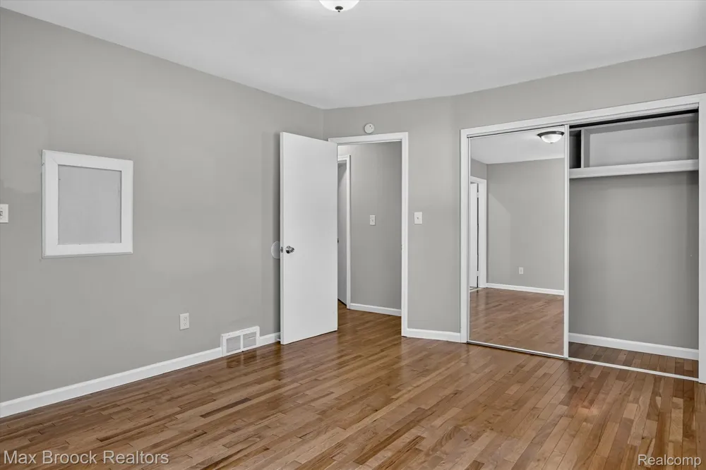 42459 Postiff Avenue Plymouth Charter Township, MI 48170