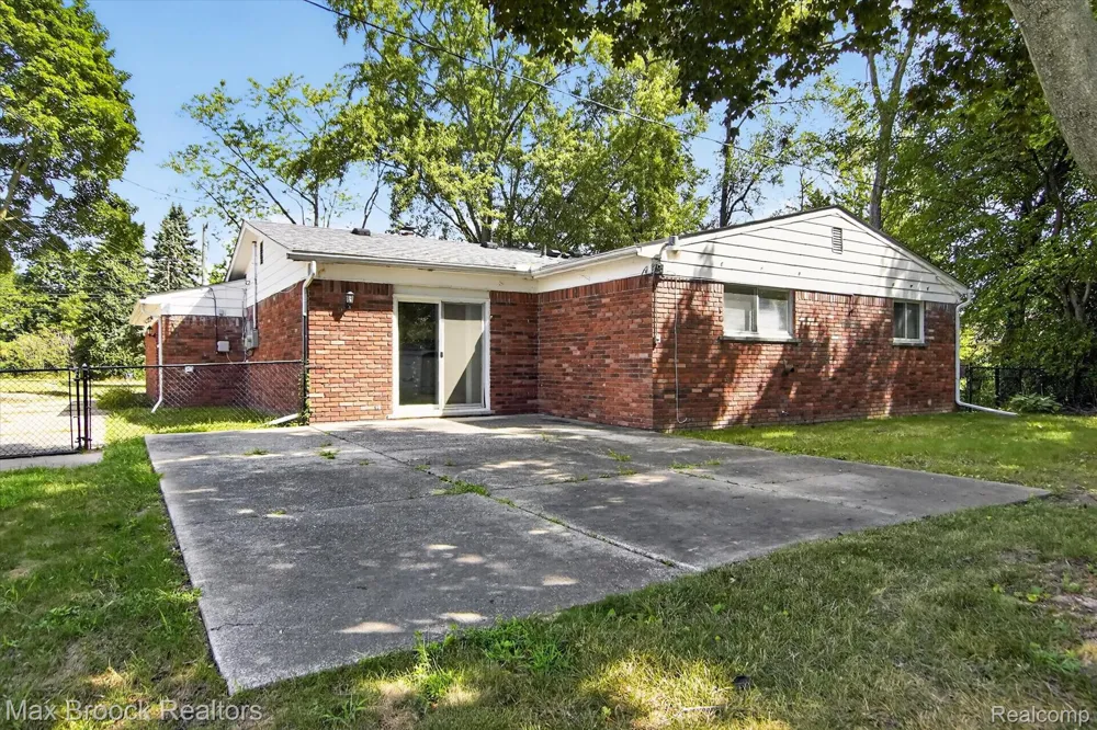 42459 Postiff Avenue Plymouth Charter Township, MI 48170