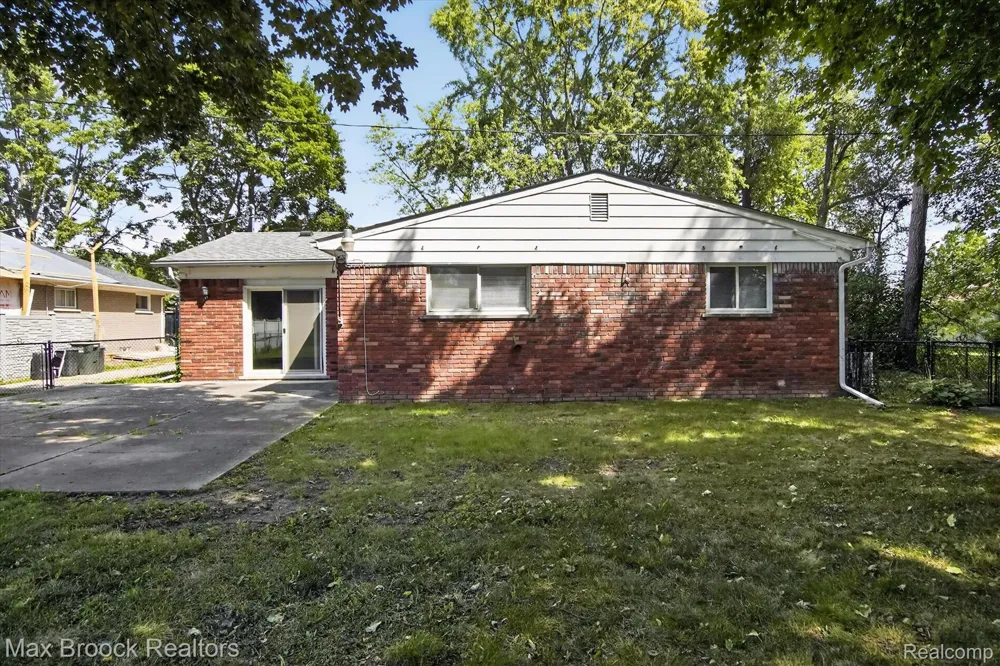 42459 Postiff Avenue Plymouth Charter Township, MI 48170