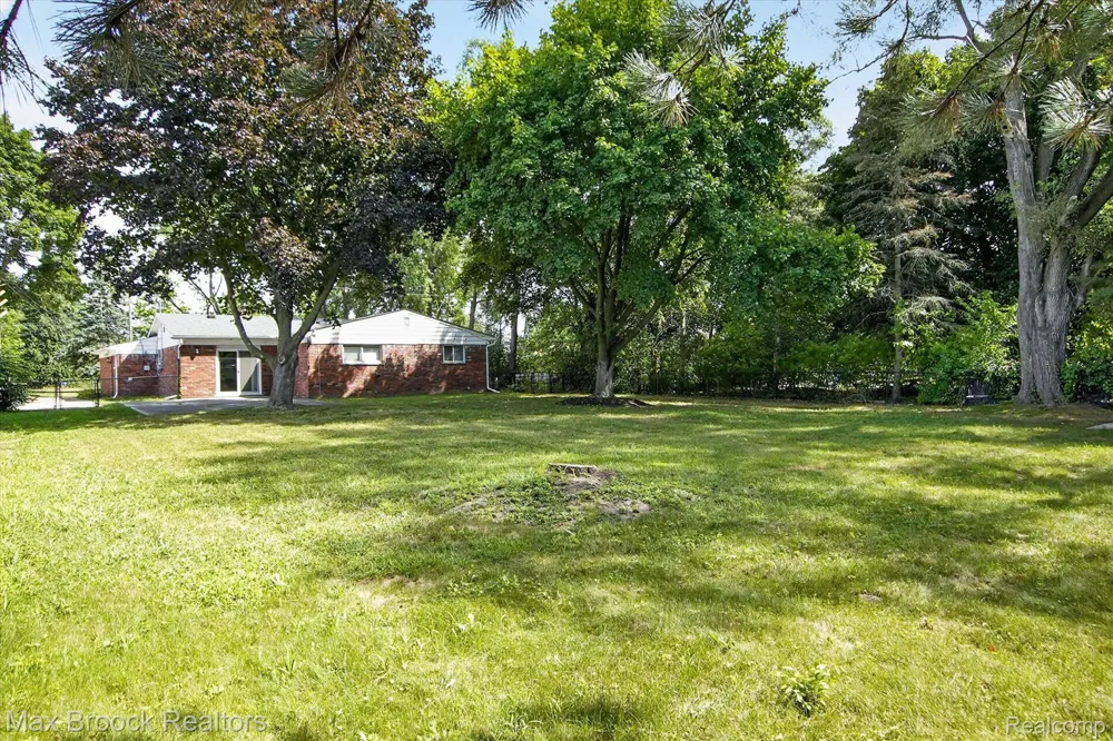 42459 Postiff Avenue Plymouth Charter Township, MI 48170