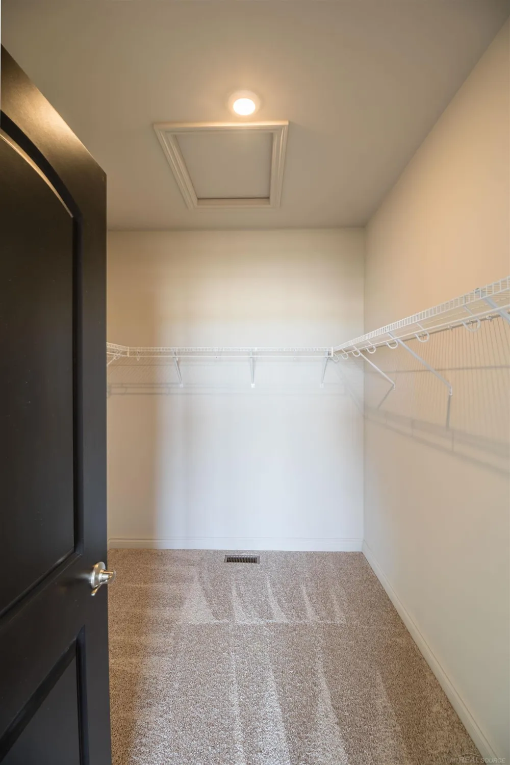 7496 Brunswick Drive Washington Township, MI 48095