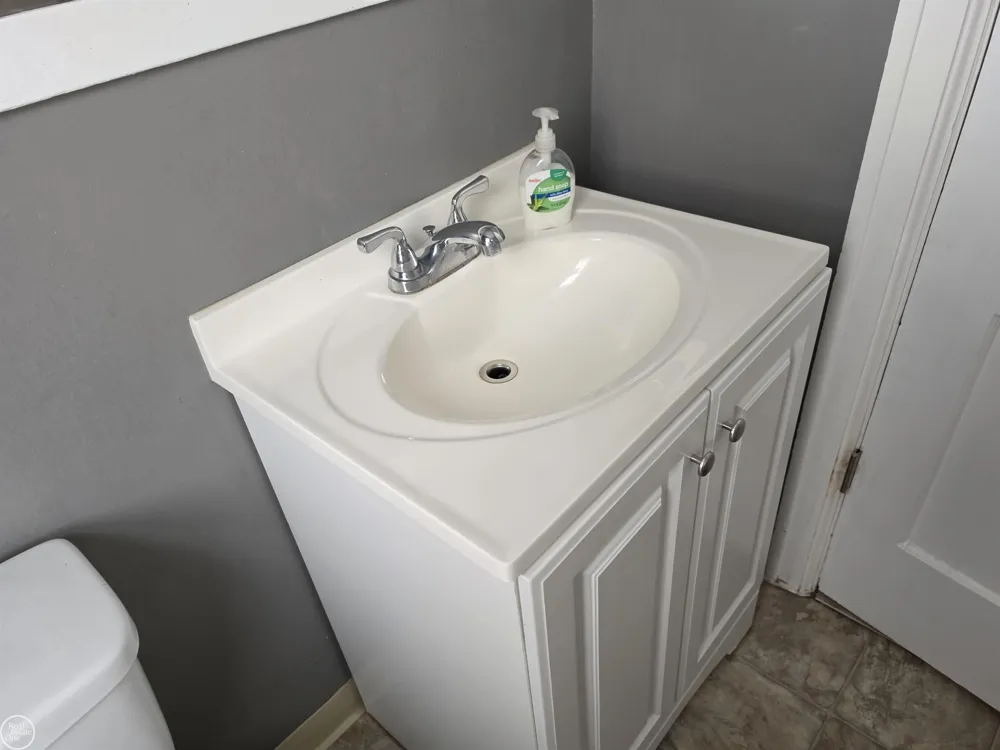 22804 BARTON STREET St Clair Shores City, MI 48081