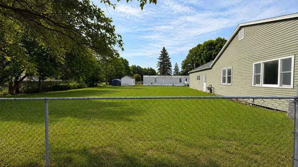 20085 11 Mile Road Mecosta Township, MI 49307