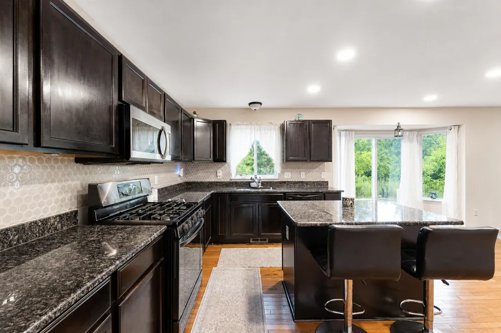26626 Lakepointe Drive Taylor City, MI 48180