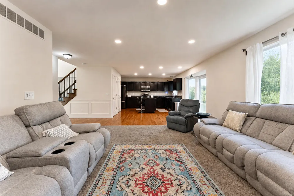 26626 Lakepointe Drive Taylor City, MI 48180