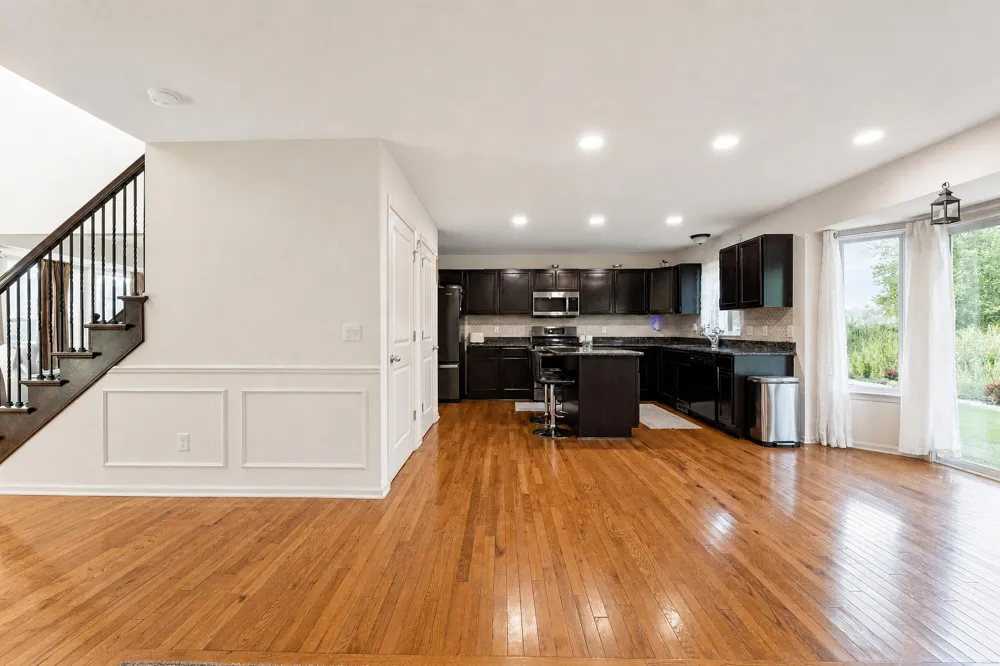 26626 Lakepointe Drive Taylor City, MI 48180