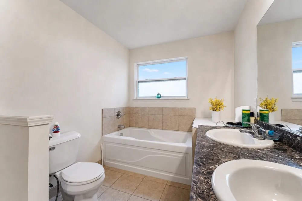 26626 Lakepointe Drive Taylor City, MI 48180