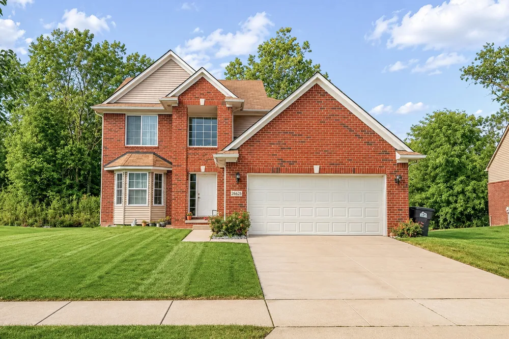 26626 Lakepointe Drive Taylor City, MI 48180