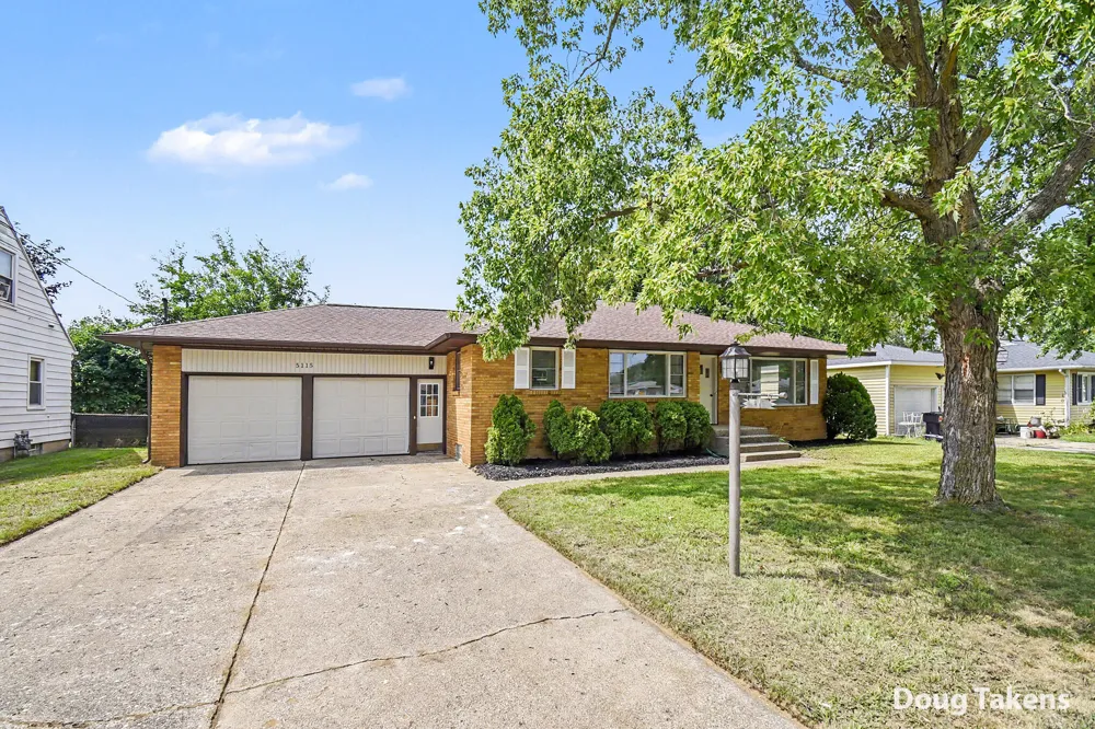5115 Blaine Avenue SE Kentwood City, MI 49508