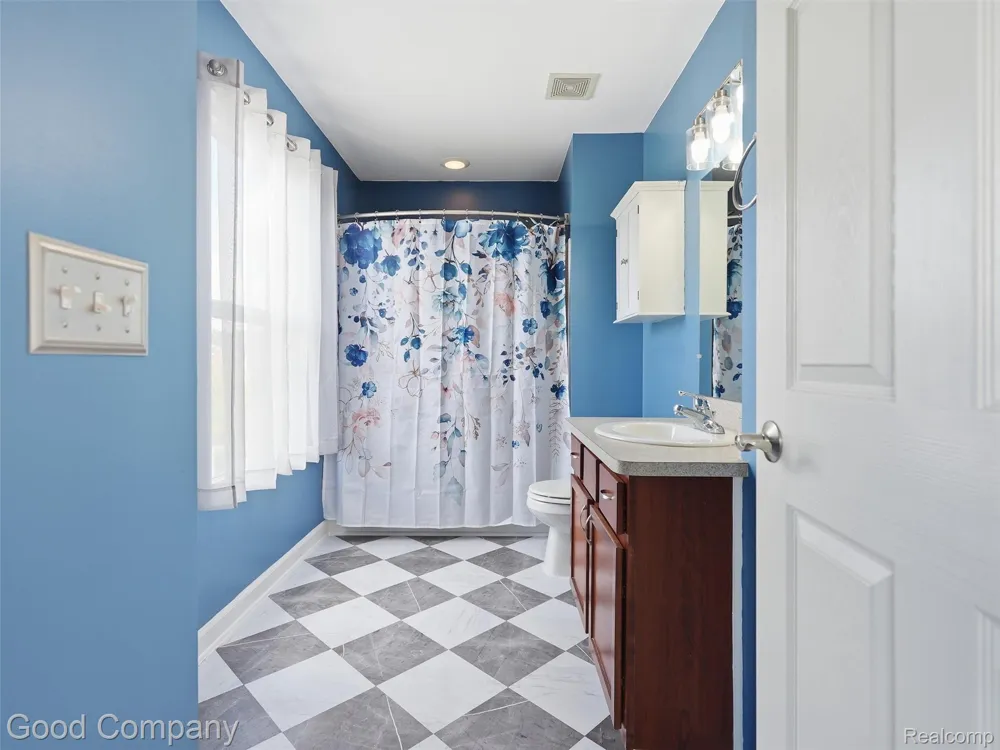 50438 Theodore Lane Chesterfield Township, MI 48051