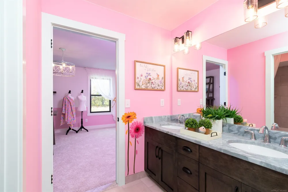 7474 Brunswick Drive Washington Township, MI 48095