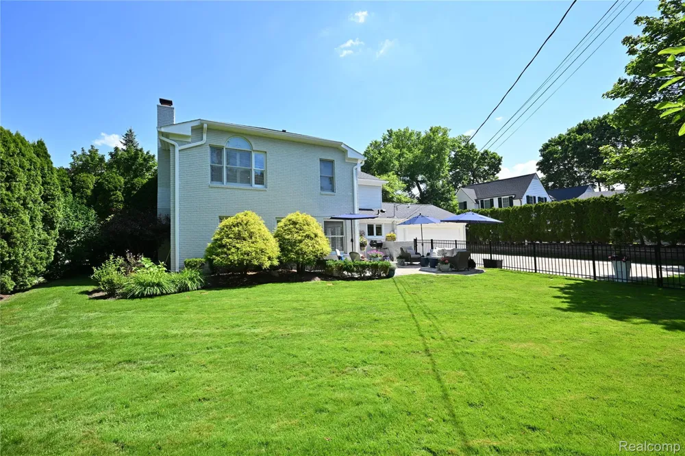 2691 Bradway Boulevard Bloomfield Hills City, MI 48301